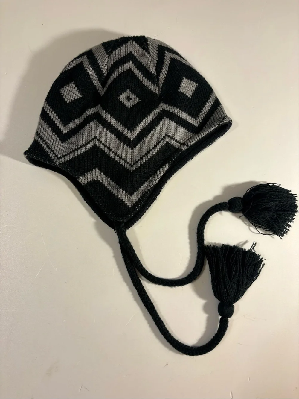 Columbia Black & Gray Earflap Knit Hat